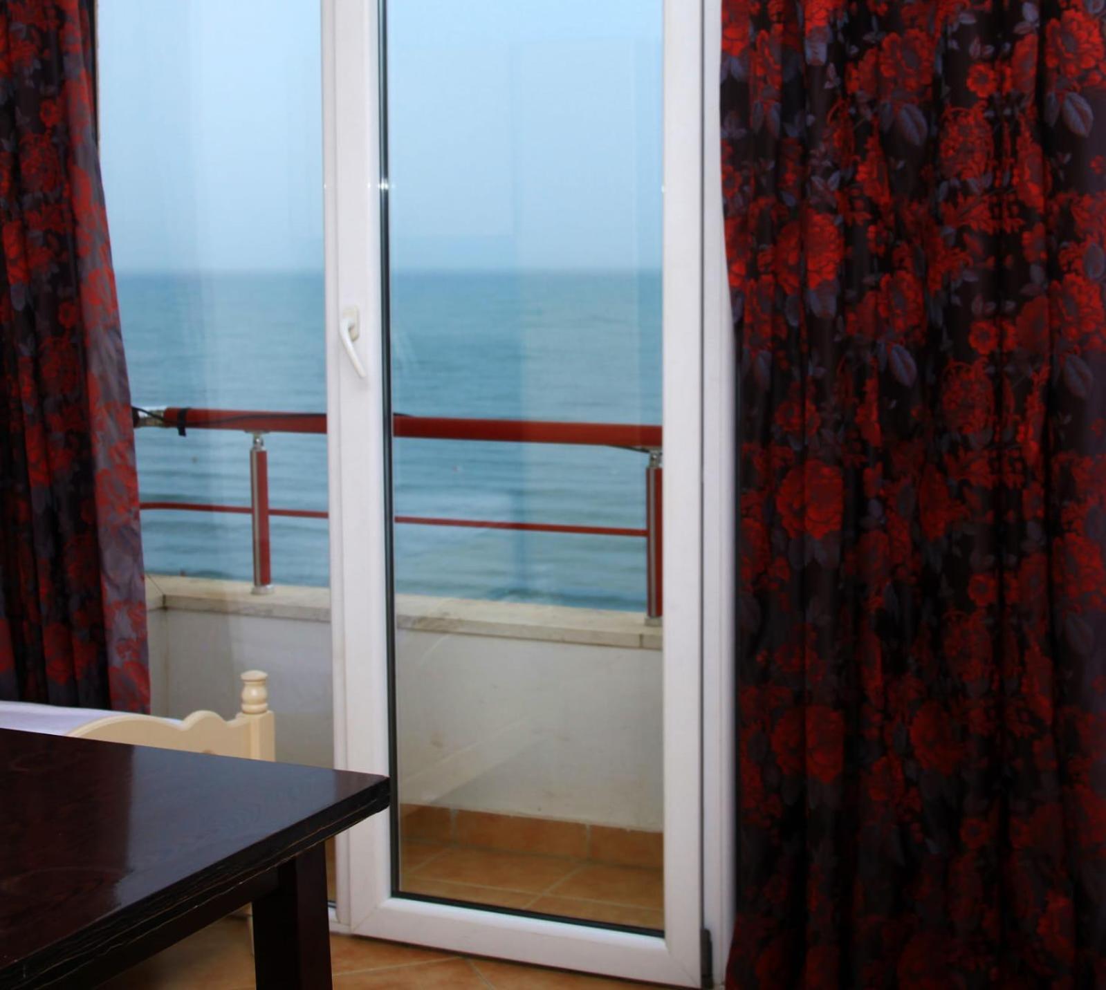 Amazing Sea View Alojamento de Acomodação e Pequeno-almoço Durrës